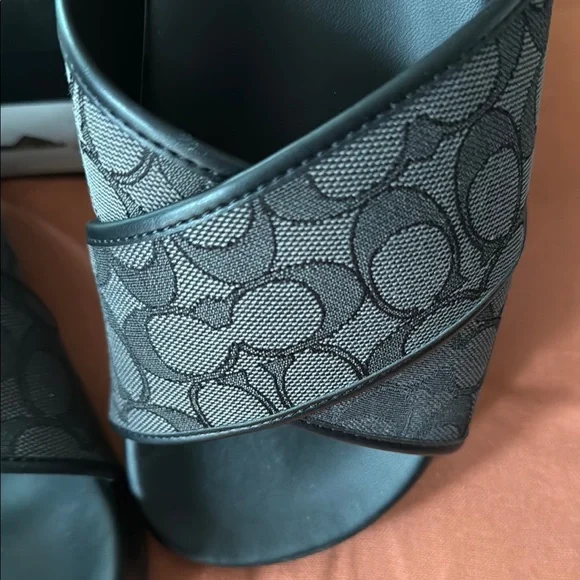 Coach Black Signature Crossover Slide Sandals 8D - Picture 3 of 6